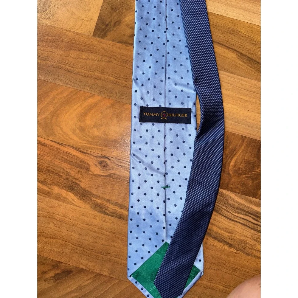 Tommy Hilfiger Necktie Mens OS Blue Polka Dot Excellent Silk Classic Business‎